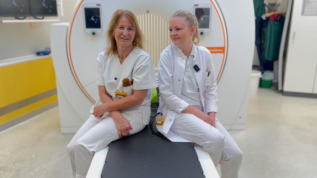 Zwei MTRs sitzen auf einem Scan-Gerät in der Strahlentherapie